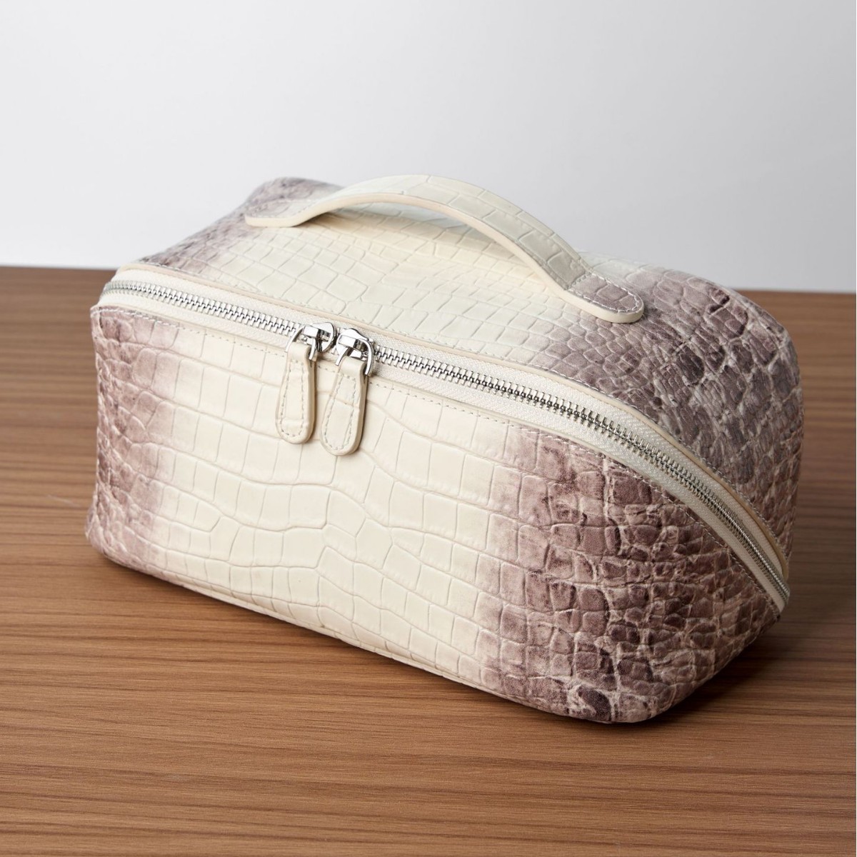 Arrival First-Layer Cowhide Cosmetic Bag