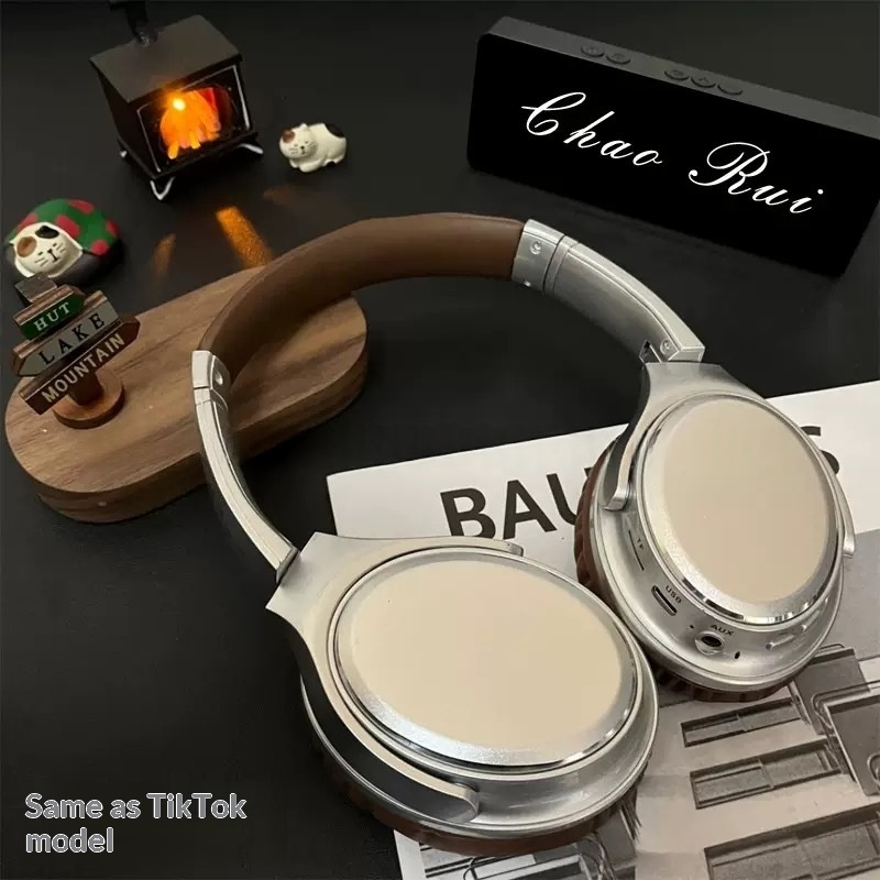 American-Style Retro Over-Ear Metal Headphones